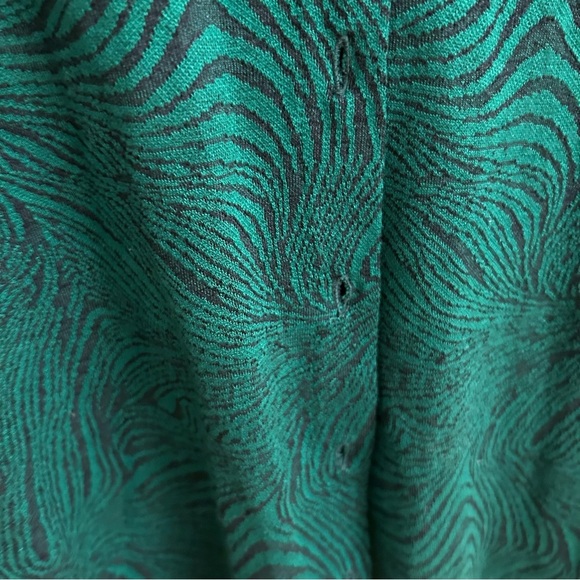 ZARA Green Animal Print Women's Button Down Top - Picture 7 of 9